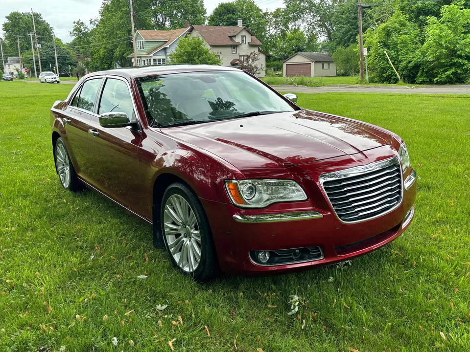 2011 Chrysler 300 (2005-2023) - Image 25 of 31