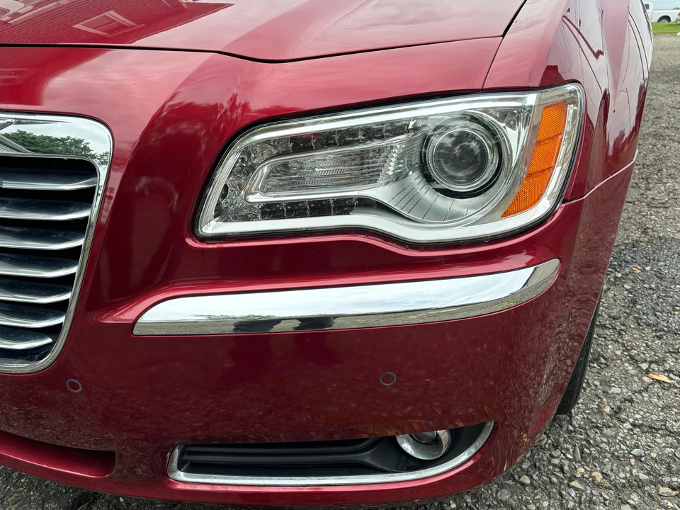 2011 Chrysler 300 (2005-2023) - Image 30 of 31