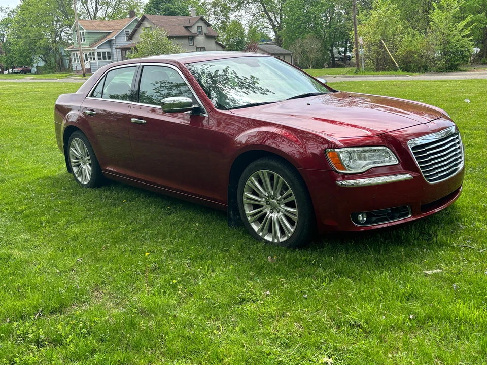 2011 Chrysler 300 (2005-2023) - Image 22 of 31