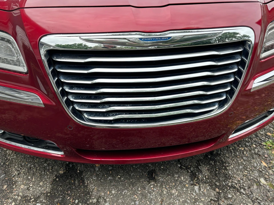 2011 Chrysler 300 (2005-2023) - Image 29 of 31