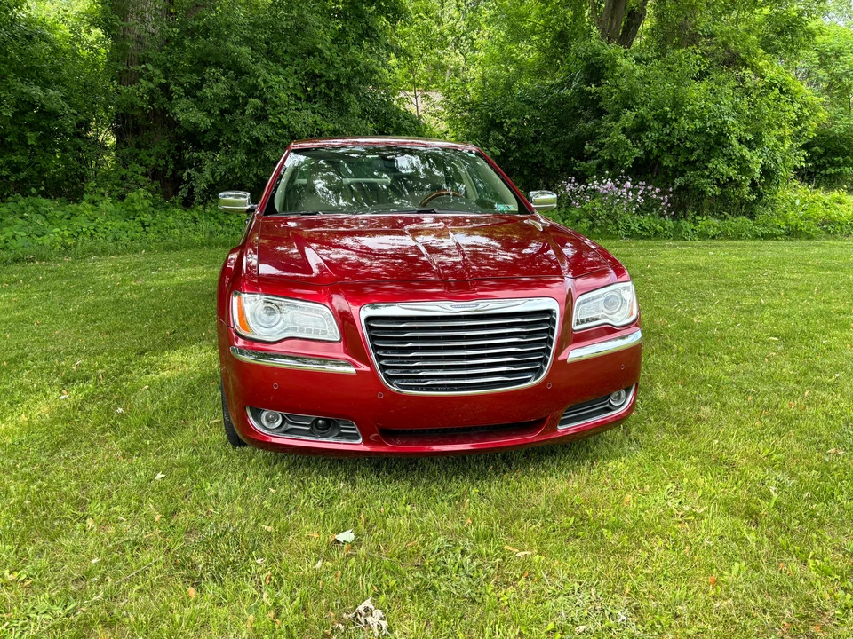 2011 Chrysler 300 (2005-2023) - Image 26 of 31