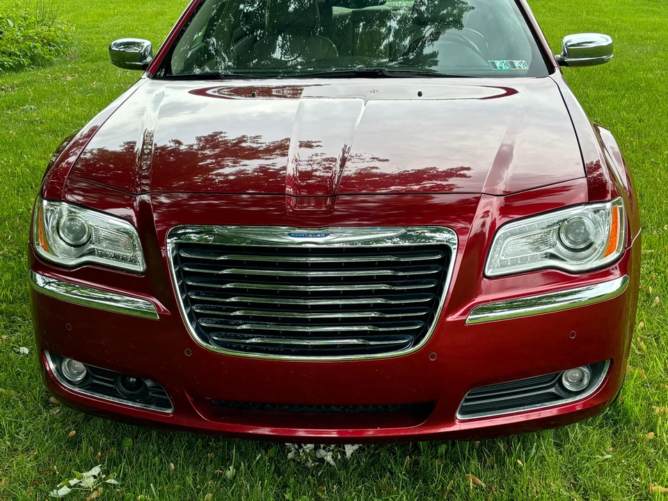 2011 Chrysler 300 (2005-2023) - Image 27 of 31