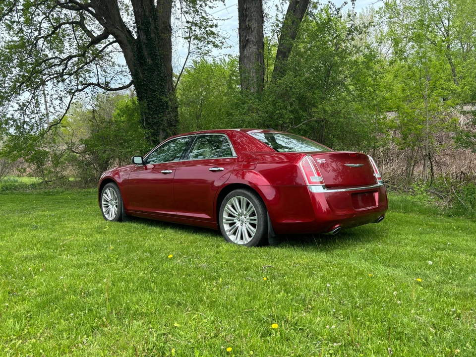 2011 Chrysler 300 (2005-2023) - Image 14 of 31