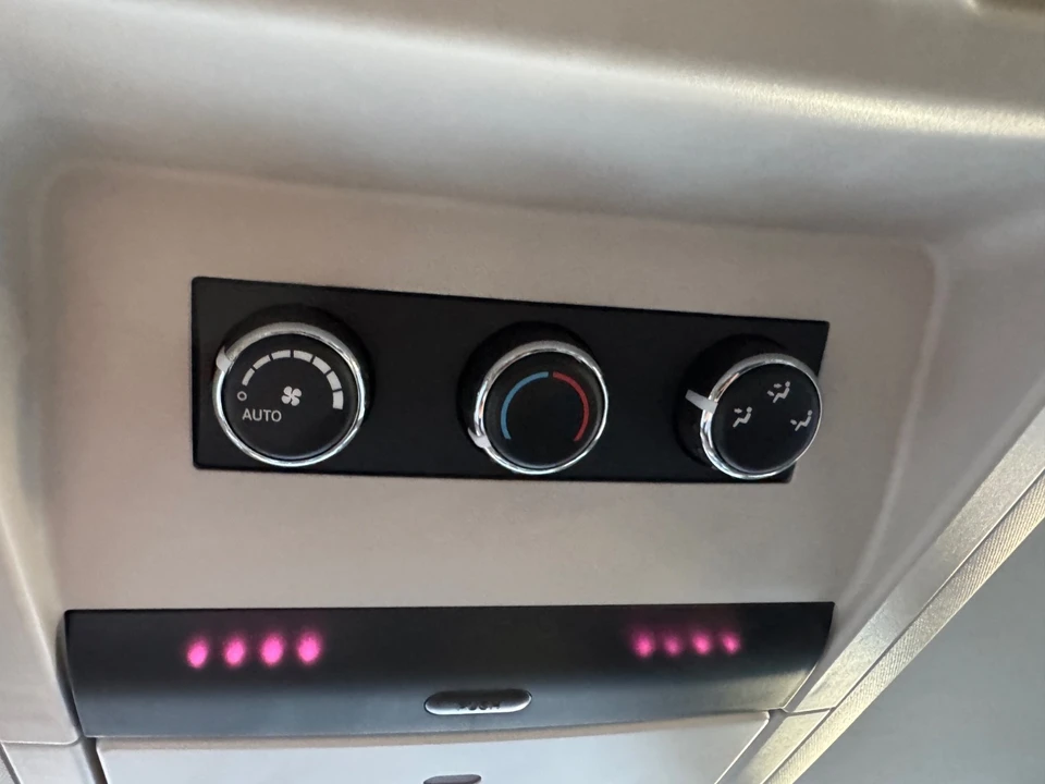 2011 Chrysler Town & Country - Image 16 of 21