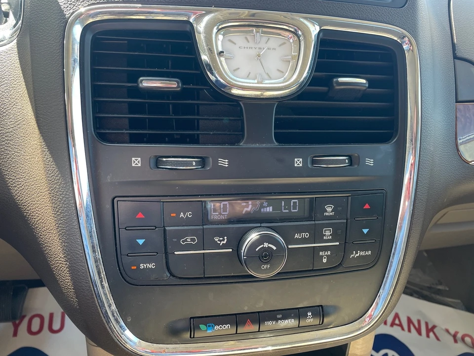 2011 Chrysler Town & Country - Image 16 of 21