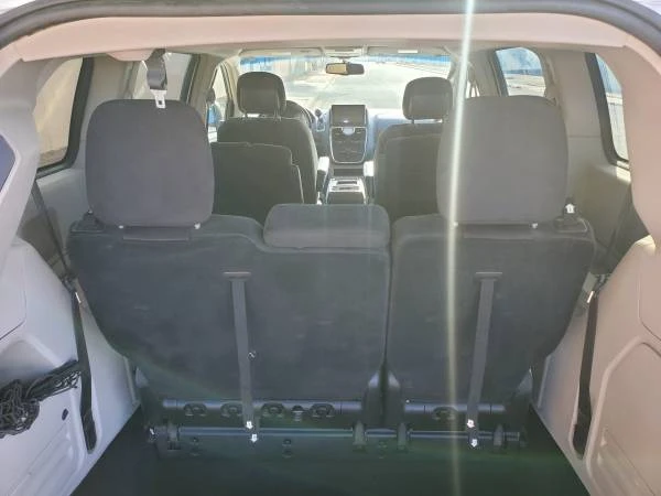 2011 Chrysler Town & Country - Image 7 of 7