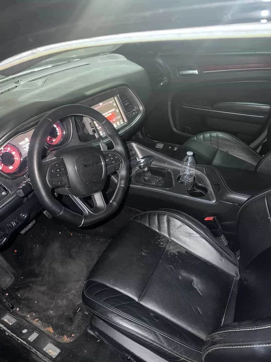 2011 Chrysler - Image 2 of 6