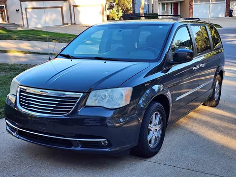 2011 Chrysler Town & Country Touring