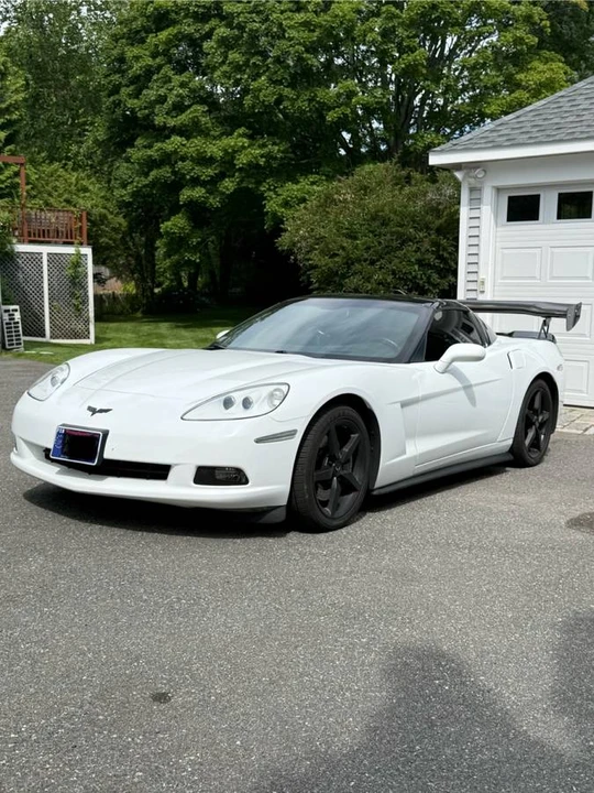 2011 Chevrolet Corvette C6 - Image 2 of 5