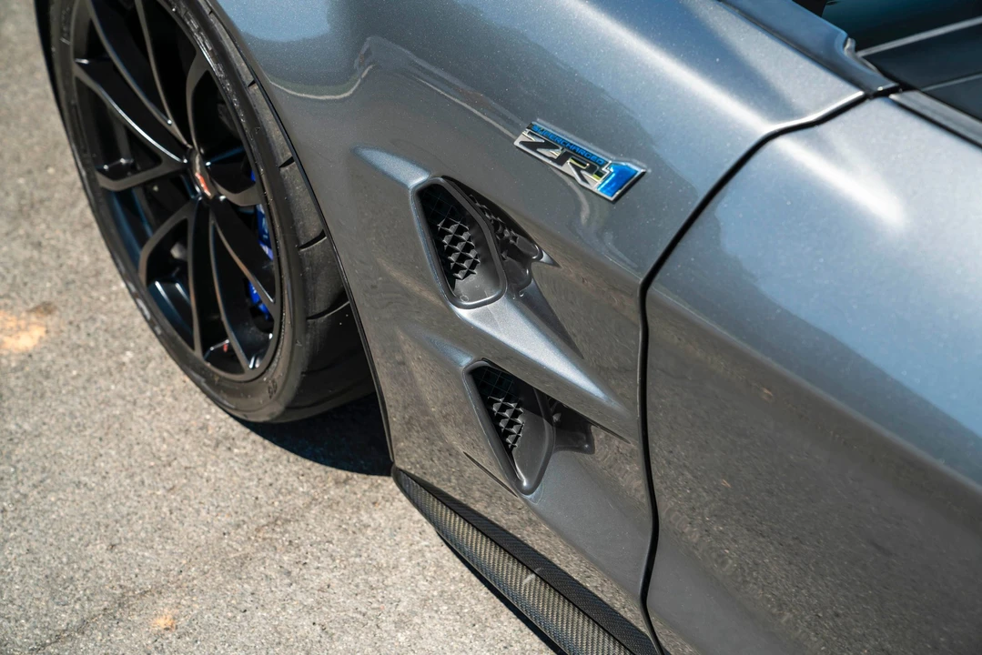 2011 Chevrolet Corvette C6 ZR1 - Image 12 of 20