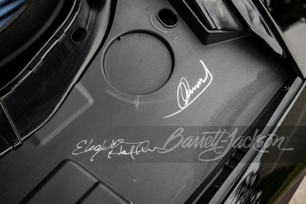 2011 Dodge Challenger SRT8 & 392 3rd Gen - Image 10 of 31
