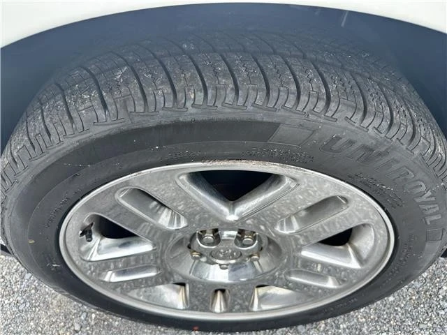 2011 Dodge Nitro - Image 16 of 21