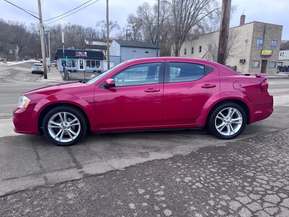 2011 Dodge Avenger Sedan - Image 4 of 10