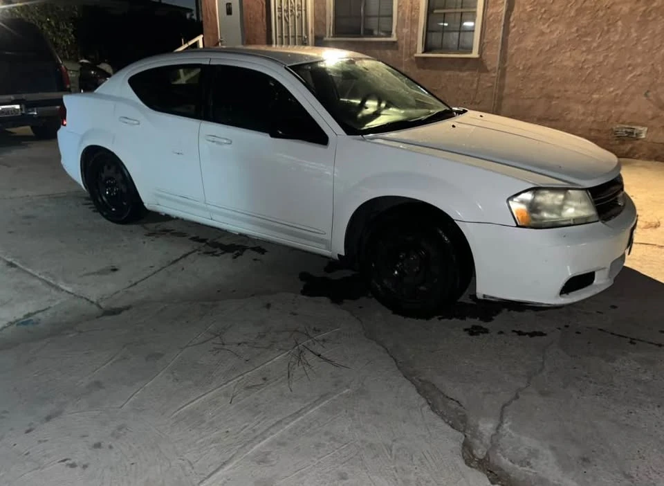 2011 Dodge Avenger Sedan - Image 3 of 4