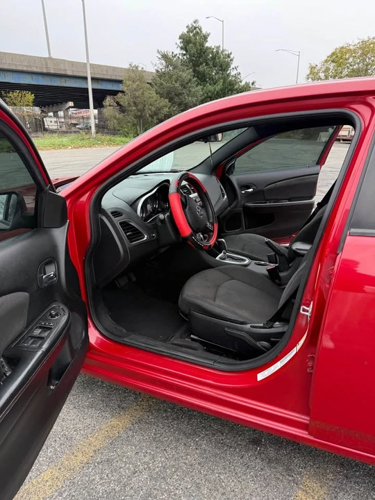 2011 Dodge Avenger Sedan - Image 6 of 7