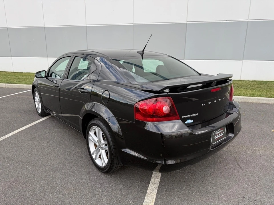 2011 Dodge Avenger Sedan - Image 7 of 12