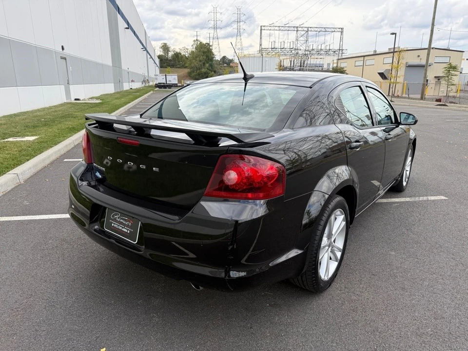 2011 Dodge Avenger Sedan - Image 5 of 12