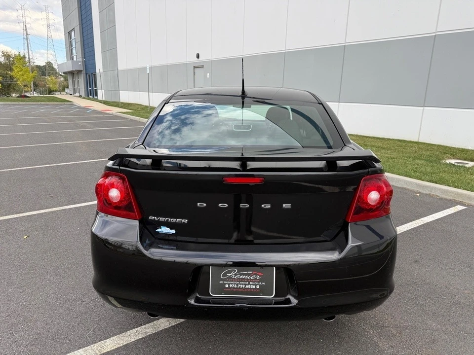 2011 Dodge Avenger Sedan - Image 6 of 12