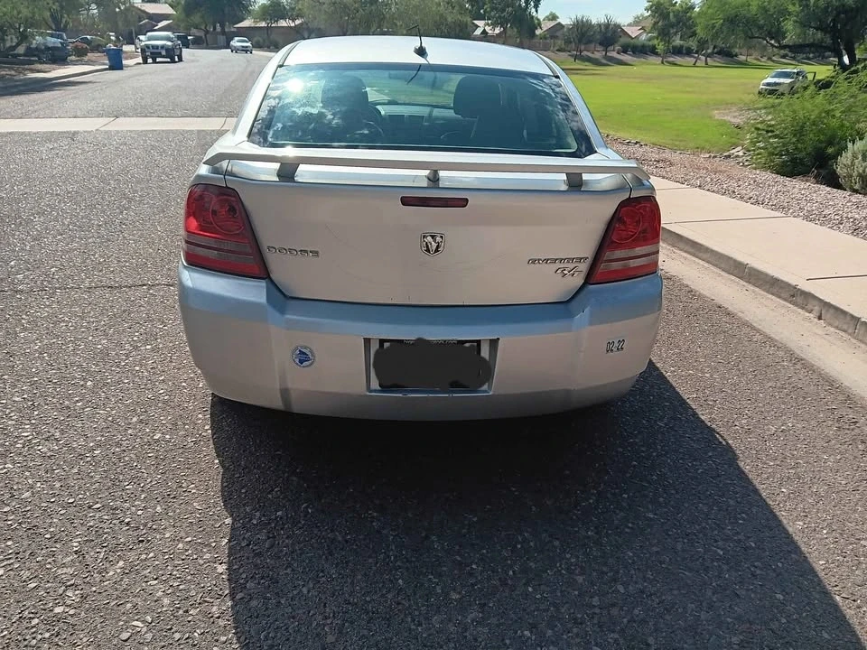 2011 Dodge Avenger Sedan - Image 9 of 10