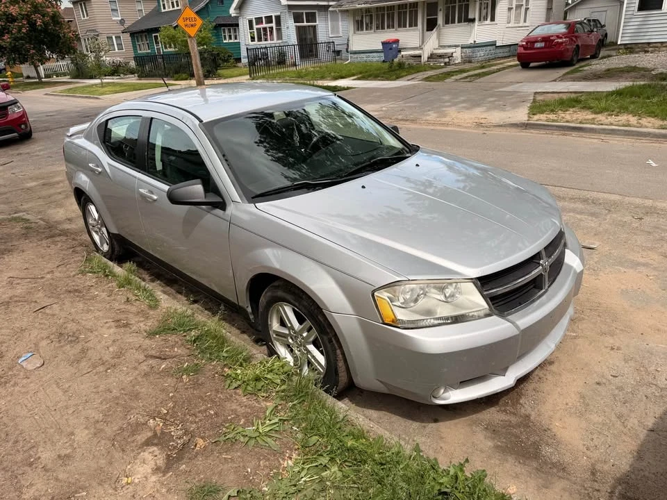 2011 Dodge Avenger Sedan - Image 4 of 11