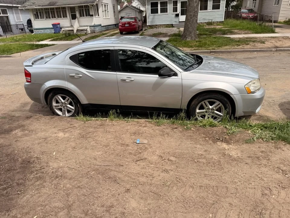 2011 Dodge Avenger Sedan - Image 5 of 11