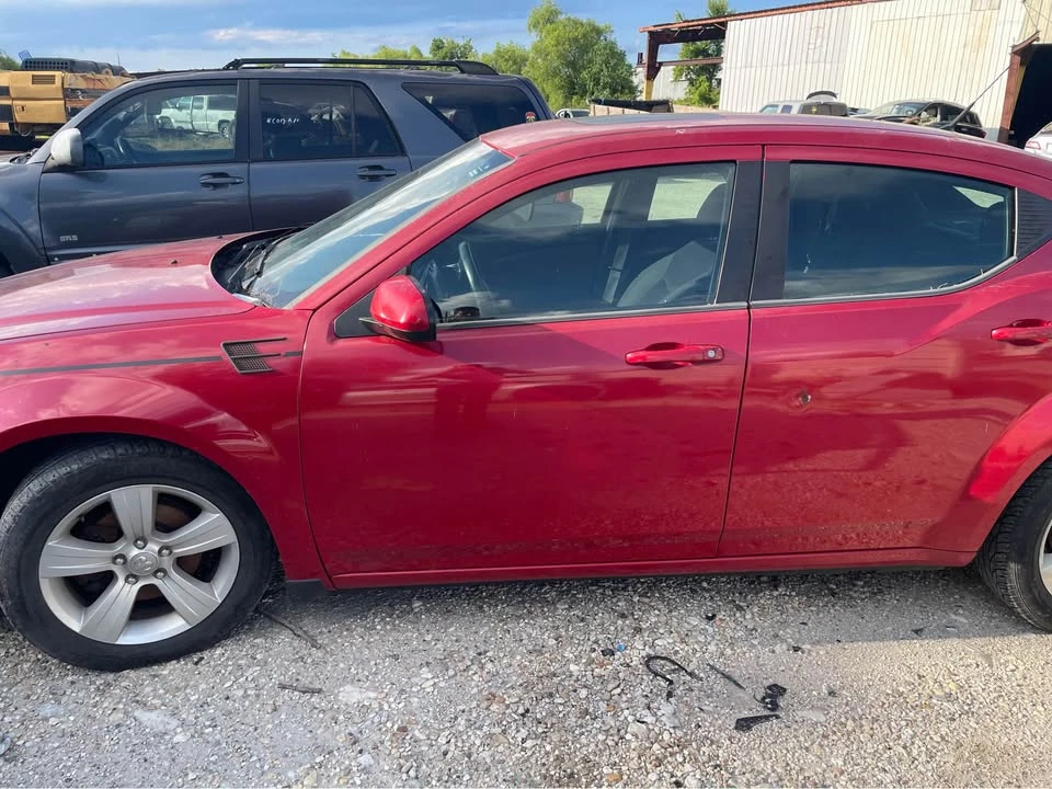 2011 Dodge Avenger Sedan - Image 3 of 4