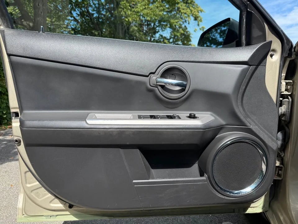 2011 Dodge Avenger Sedan - Image 12 of 18