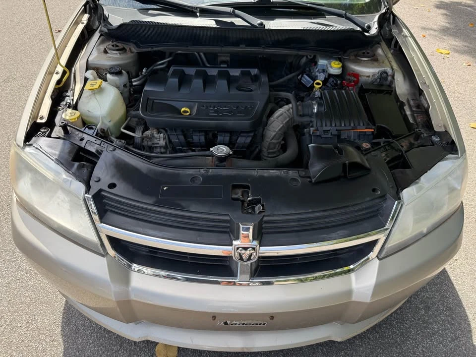 2011 Dodge Avenger Sedan - Image 15 of 18