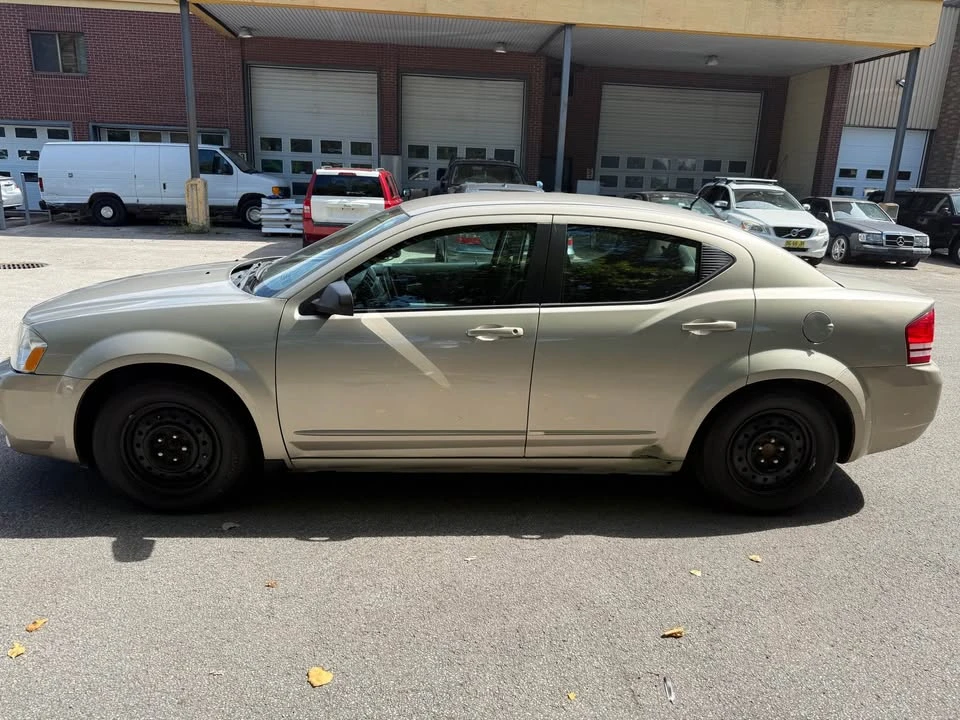 2011 Dodge Avenger Sedan - Image 18 of 18