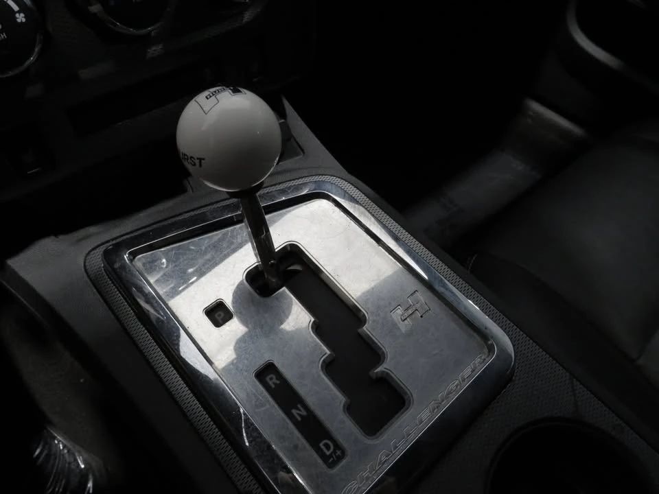 2011 Dodge Challenger 3rd Gen - Image 15 of 18