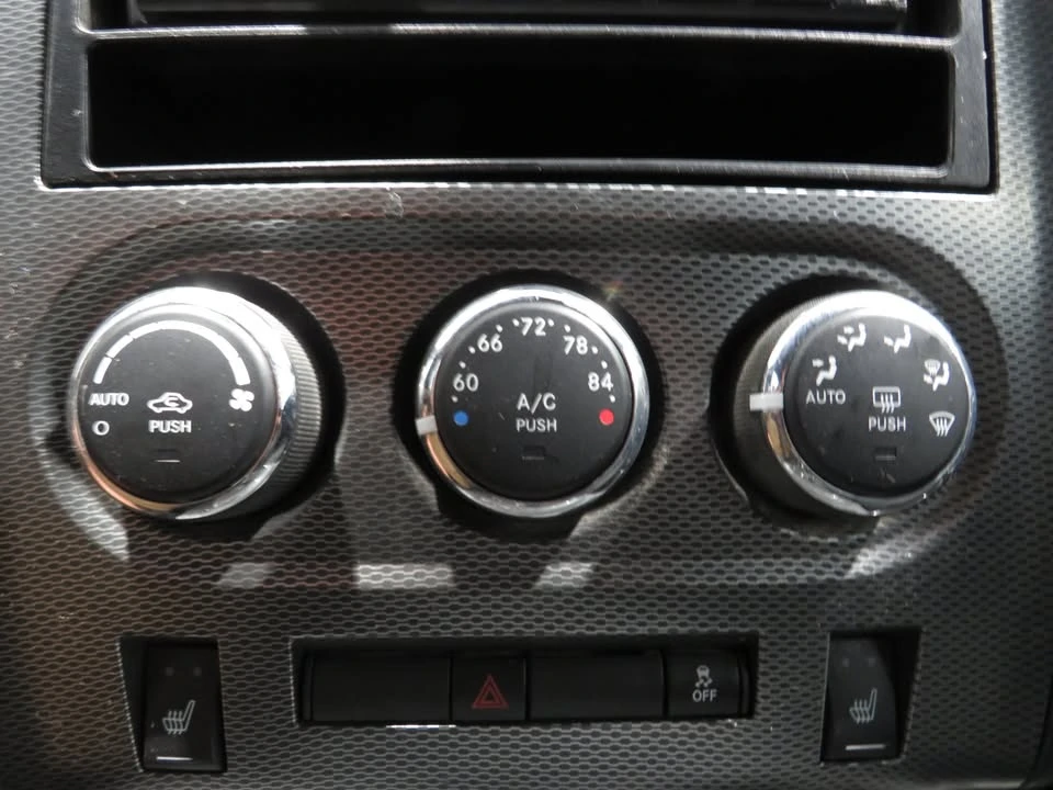 2011 Dodge Challenger 3rd Gen - Image 14 of 18