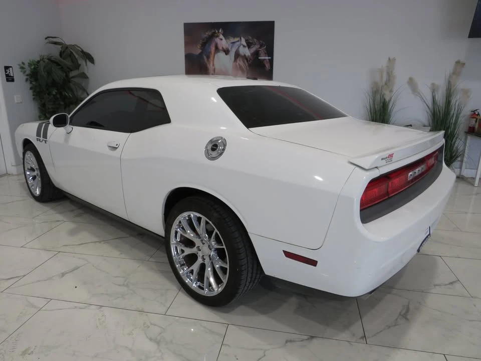 2011 Dodge Challenger 3rd Gen - Image 5 of 18