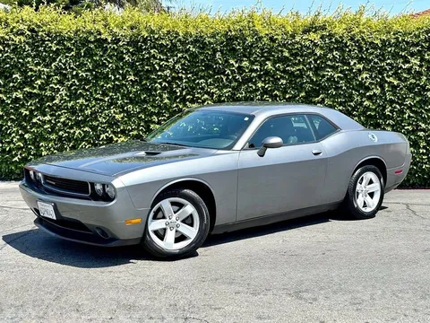 2011 Dodge Challenger SE