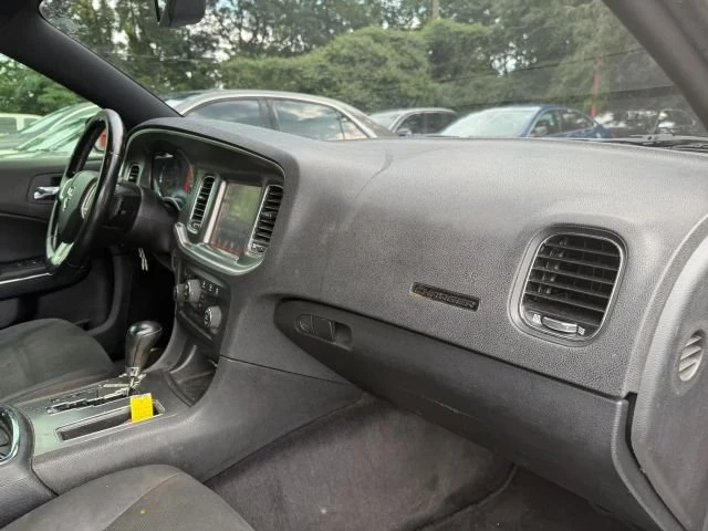 2011 Dodge Charger 7th Gen - Image 9 of 15