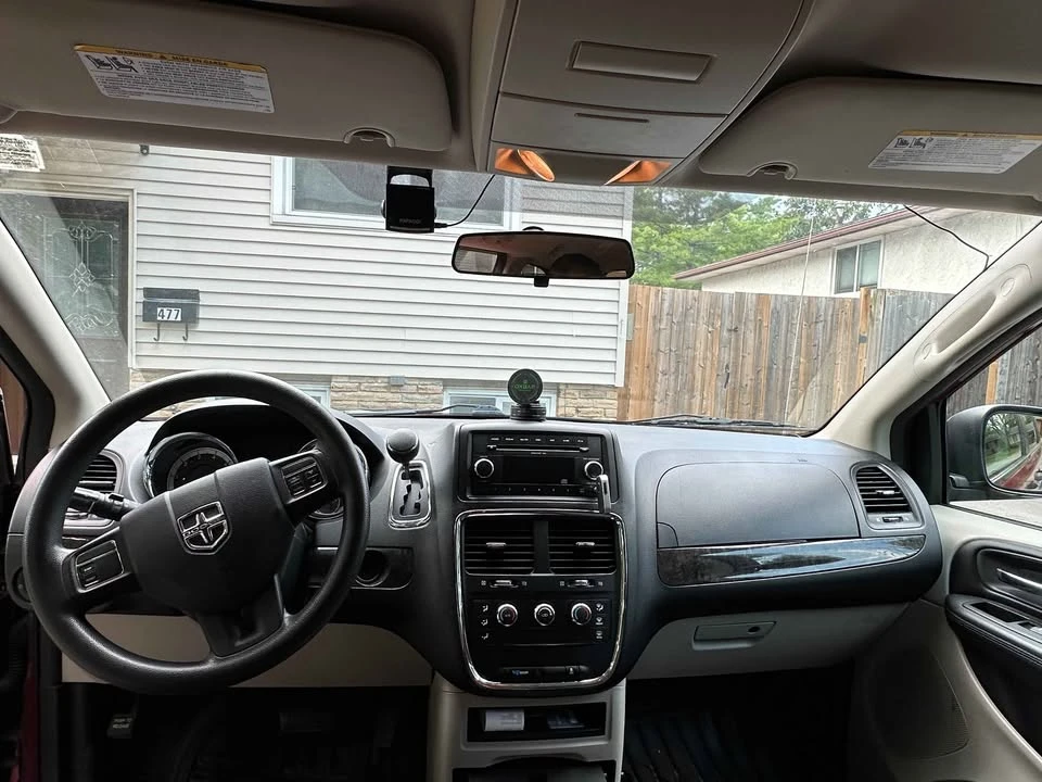 2011 Dodge Caravan - Image 4 of 8