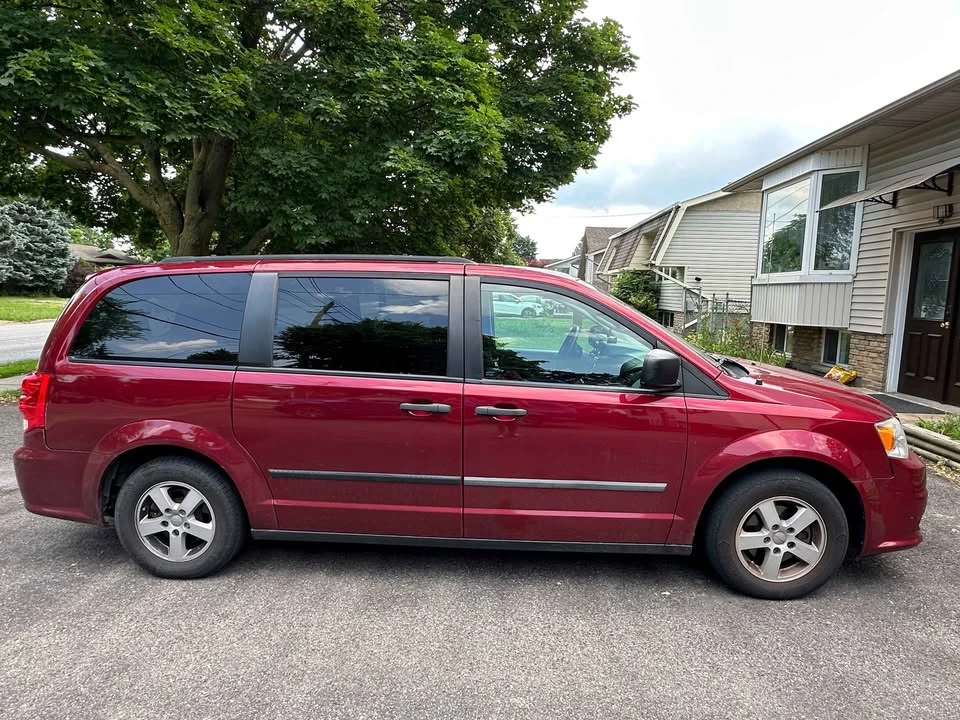 2011 Dodge Caravan - Image 8 of 8