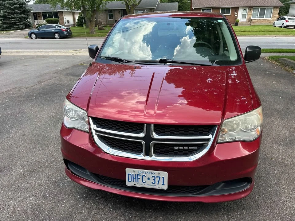 2011 Dodge Caravan - Image 2 of 8