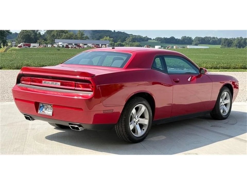 2011 Dodge Challenger 3rd Gen - Image 2 of 31