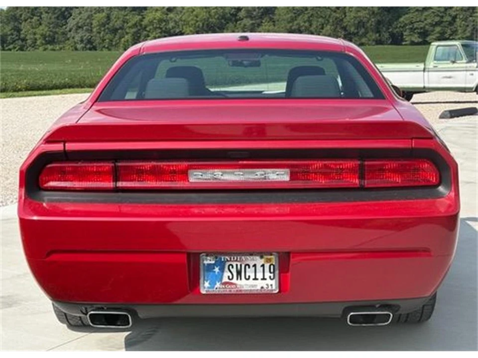 2011 Dodge Challenger 3rd Gen - Image 6 of 31