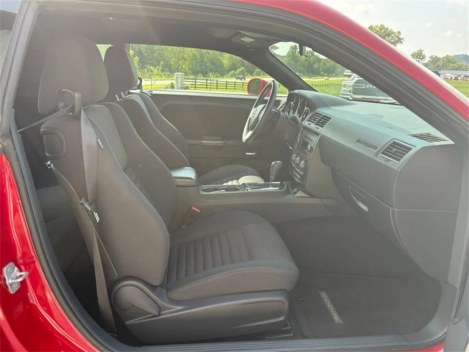 2011 Dodge Challenger 3rd Gen - Image 20 of 31