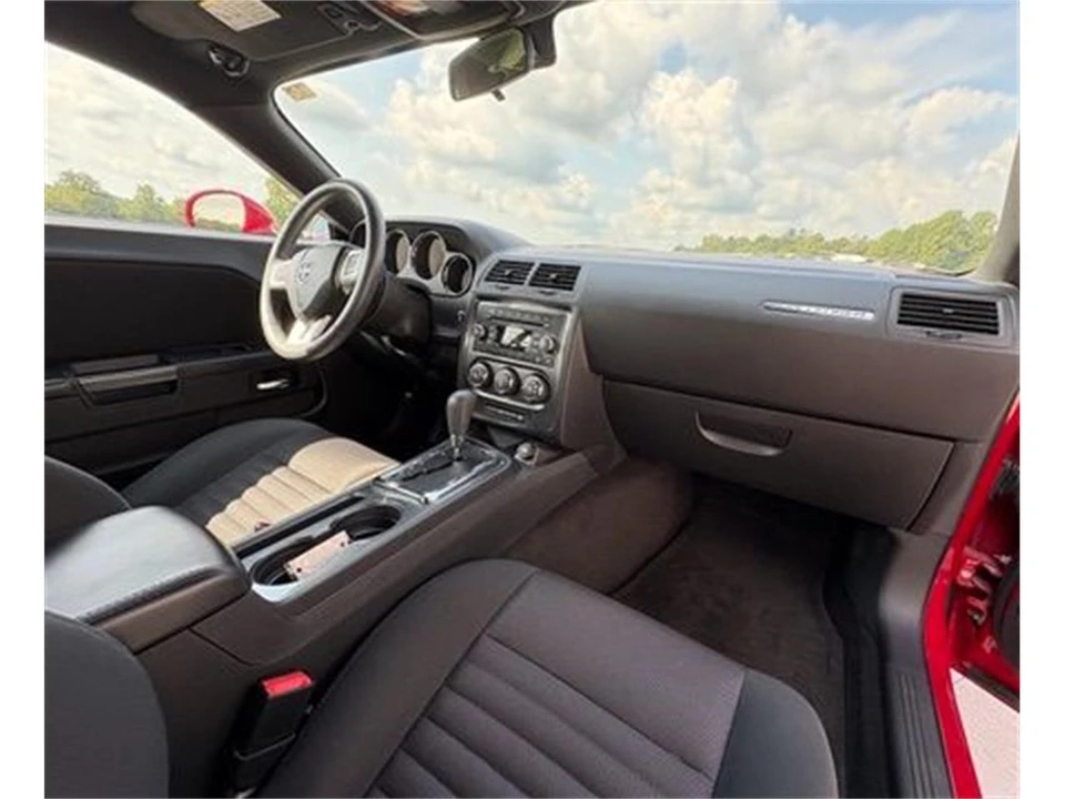 2011 Dodge Challenger 3rd Gen - Image 22 of 31