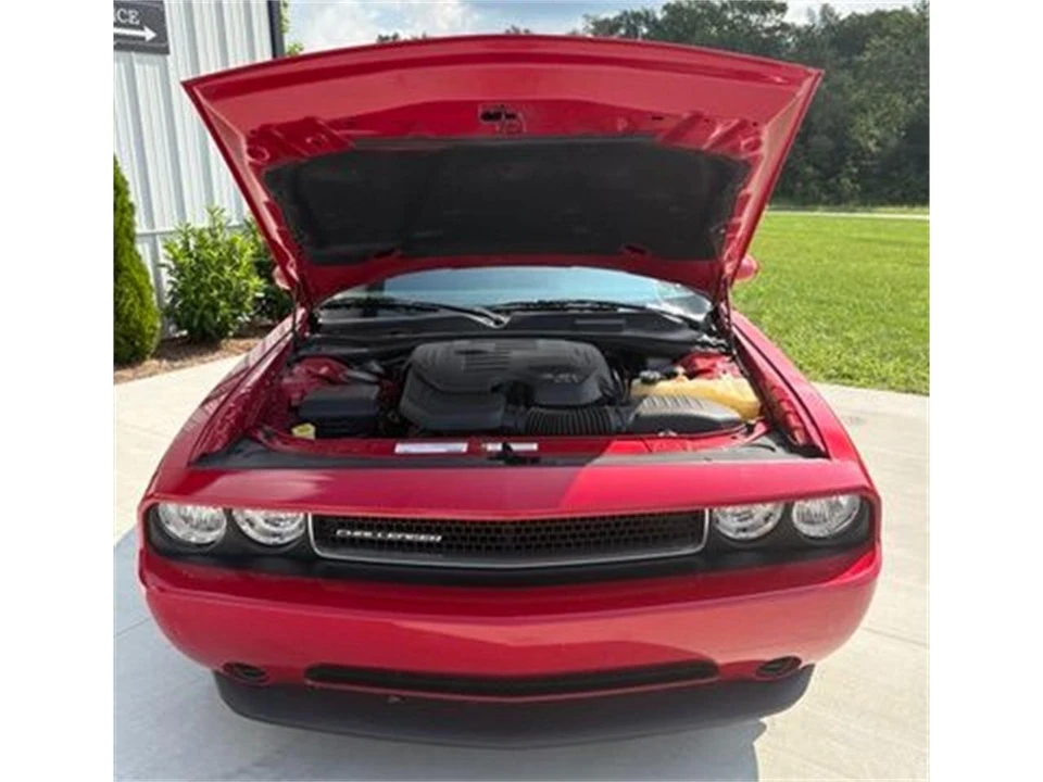 2011 Dodge Challenger 3rd Gen - Image 28 of 31