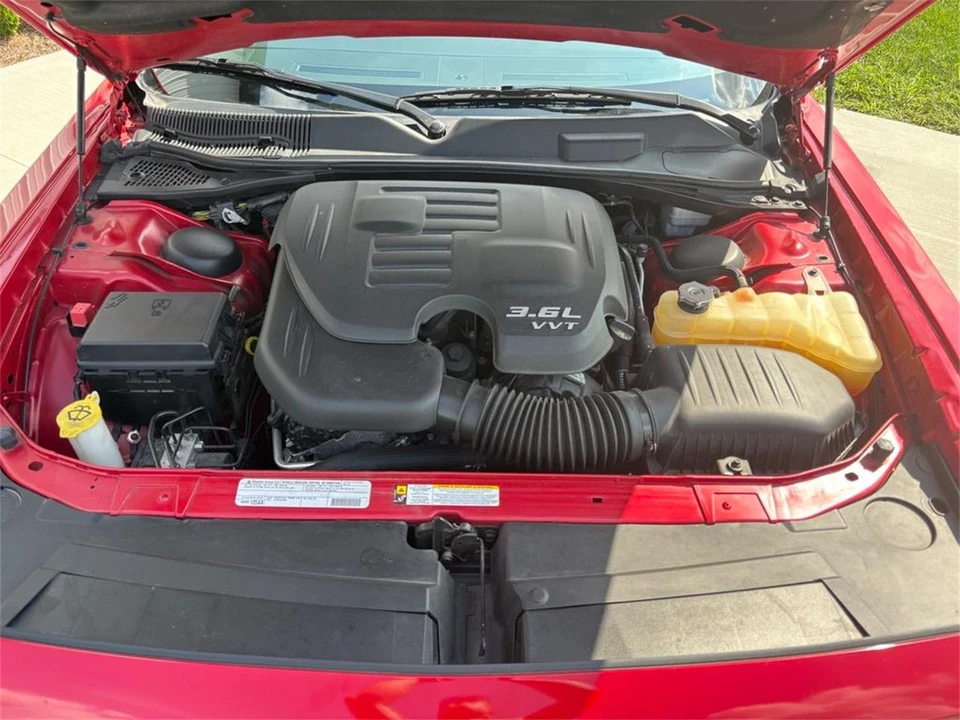2011 Dodge Challenger 3rd Gen - Image 30 of 31