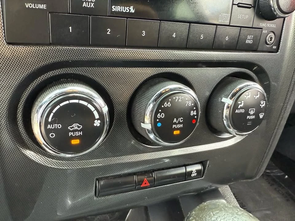 2011 Dodge Challenger 3rd Gen - Image 12 of 15