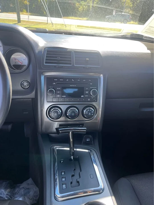 2011 Dodge Challenger 3rd Gen - Image 6 of 7