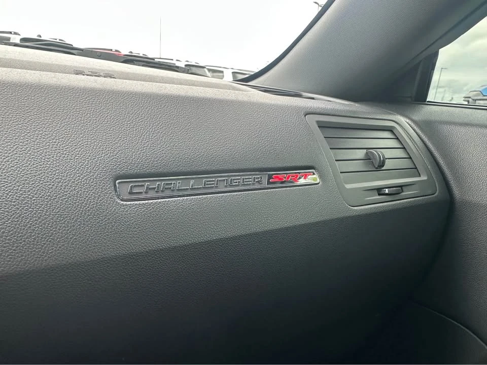 2011 Dodge Challenger 3rd Gen - Image 17 of 19