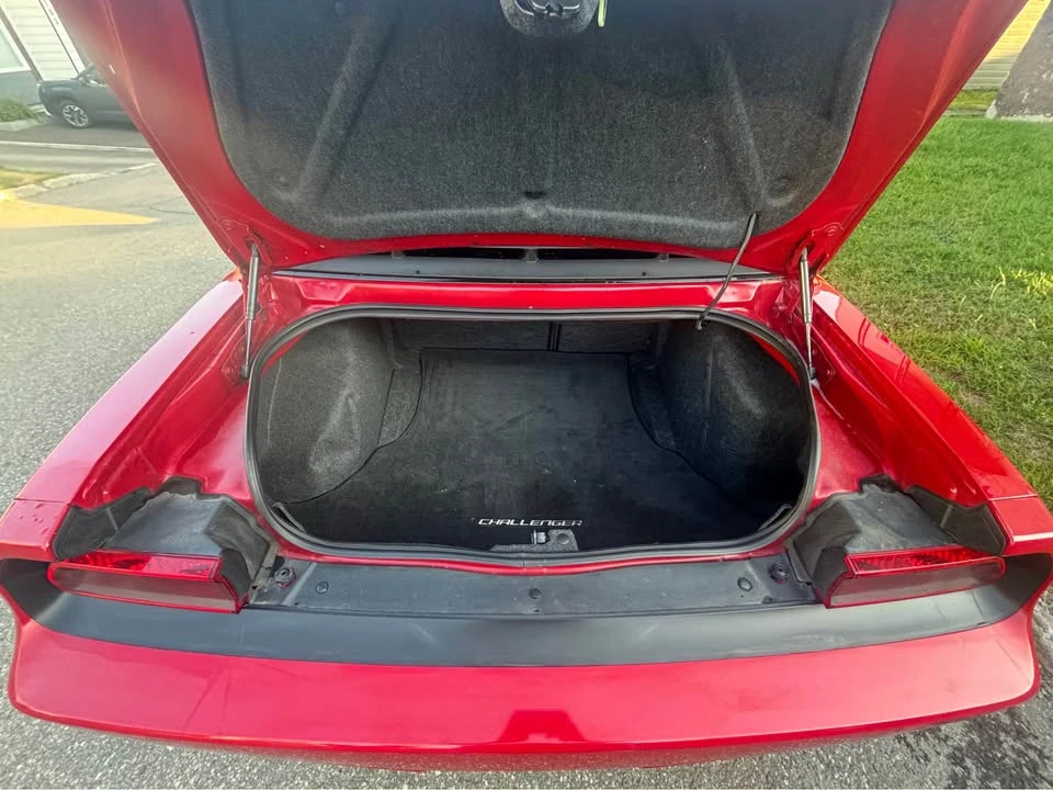 2011 Dodge Challenger 3rd Gen - Image 11 of 15