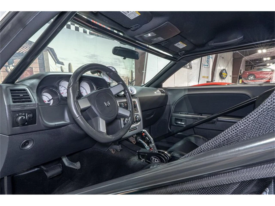 2011 Dodge Challenger 3rd Gen - Image 13 of 31