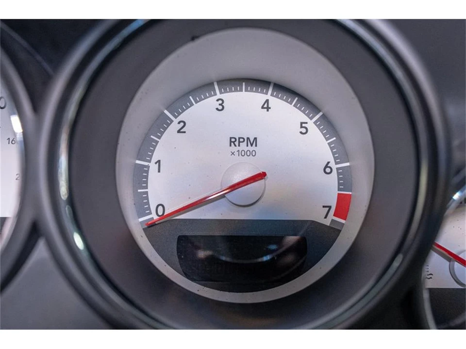 2011 Dodge Challenger 3rd Gen - Image 16 of 31