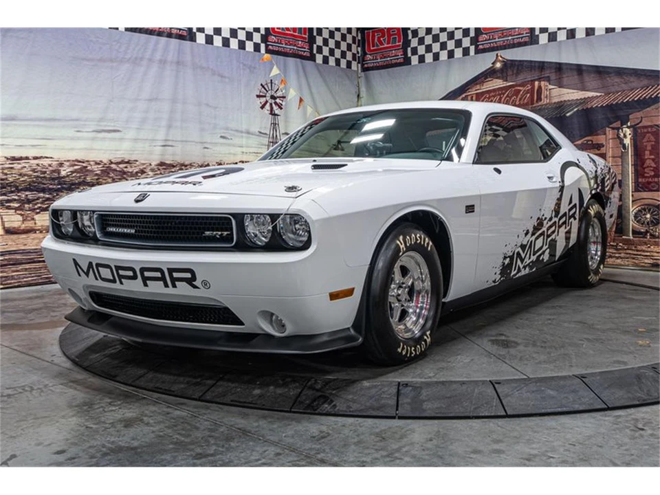 2011 Dodge Challenger 3rd Gen - Image 2 of 31